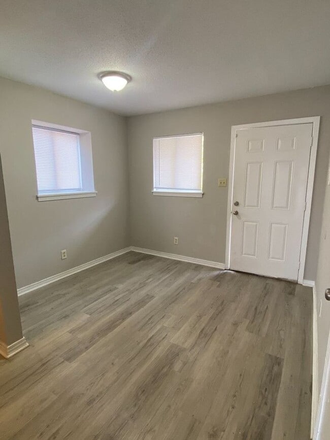 Interior Photo - Legacy Pointe