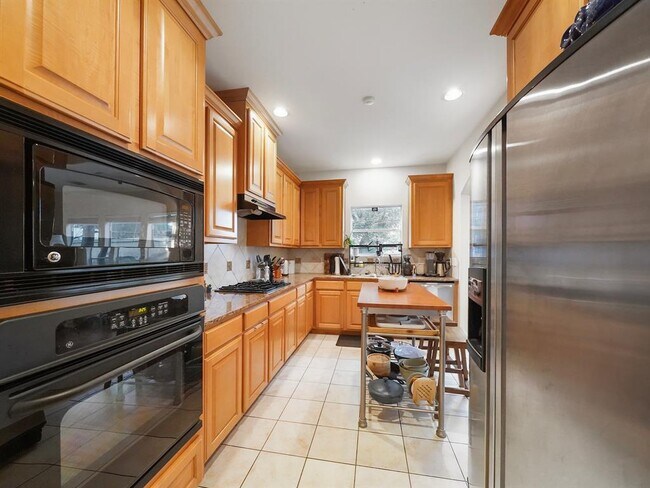 Building Photo - 7106 Harmony Cove