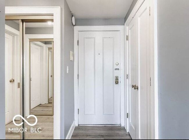 Foto del edificio - 230 E 9th St