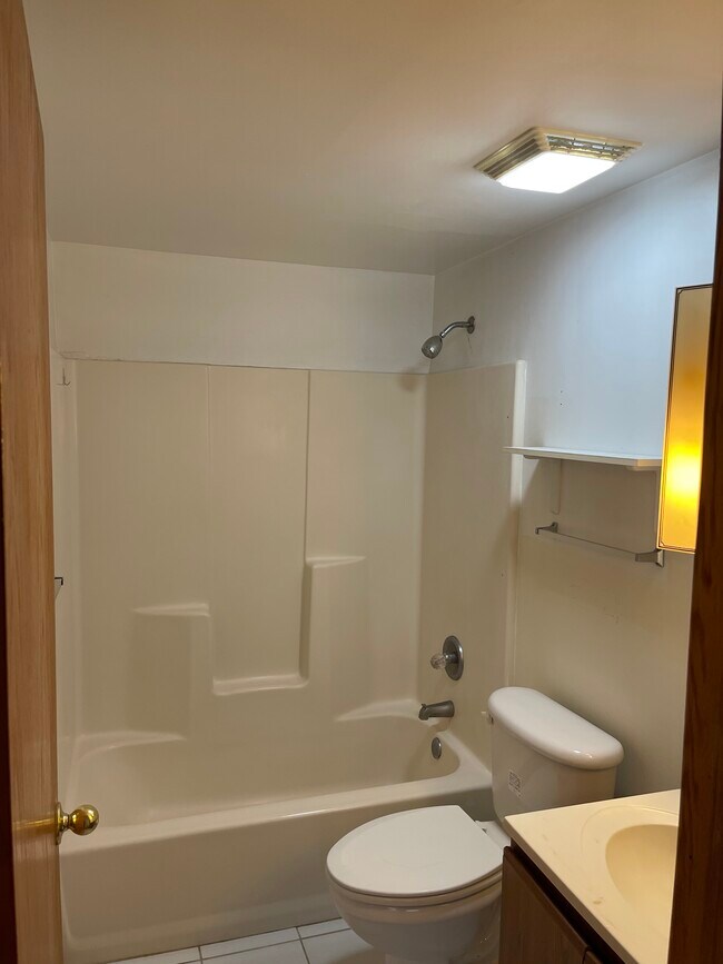 1105 Datolite St Unit A, Houghton, MI 49931 Apartments in Houghton, MI