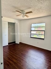Building Photo - 1809 Bronson Dr