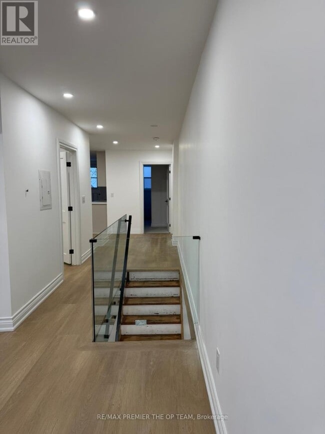 Building Photo - 54 Vaughan Rd