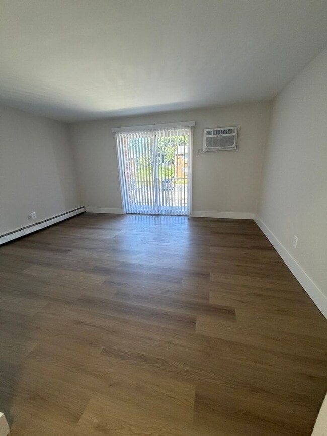 Interior Photo - Livingstone Apartment Homes