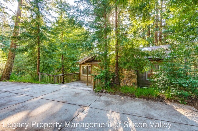 Foto del edificio - 3 br, 2 bath House - 17650 Skyline Blvd.