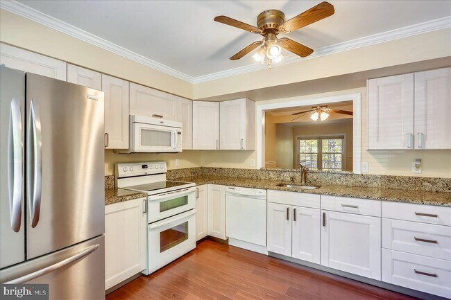 Building Photo - 18757 Summer Oak Ct