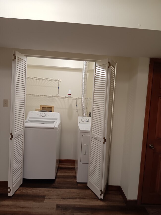Foto del edificio - 530 Beacon Point Ln