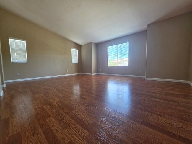 Foto del edificio - 23752 Pepperleaf St