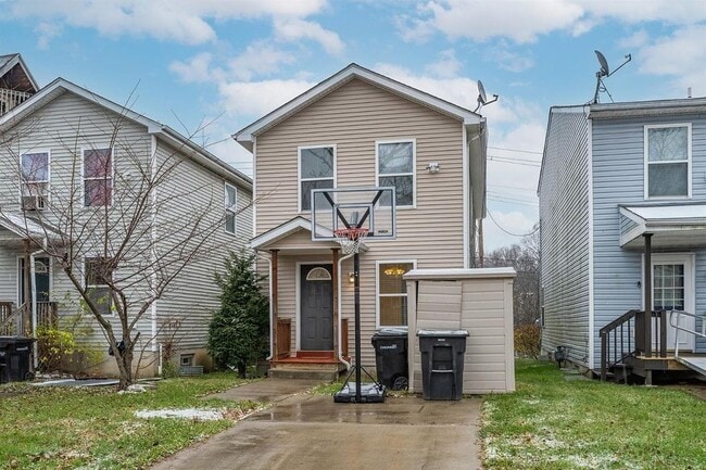 Photo - 2229 Symmes St House