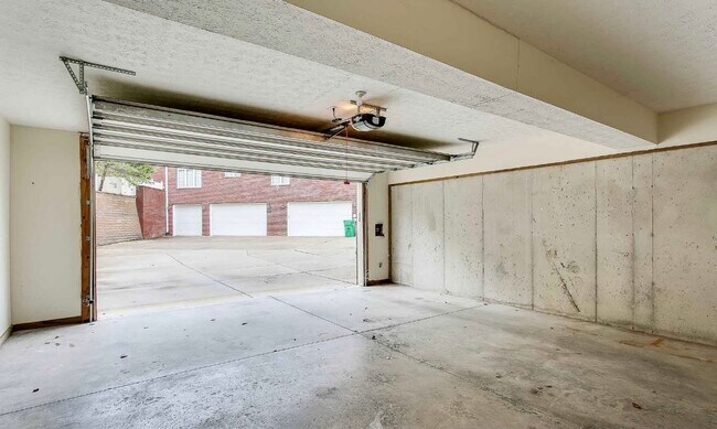 Foto del edificio - 15308 Royal Troon Ave