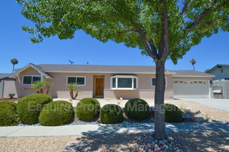 Primary Photo - 3469 Austin Ave