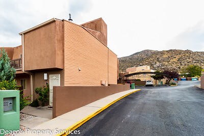 Building Photo - 13102 Candelaria Rd NE