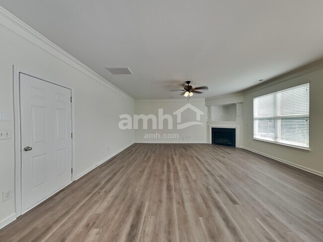 Foto del edificio - 2004 Centerview Dr