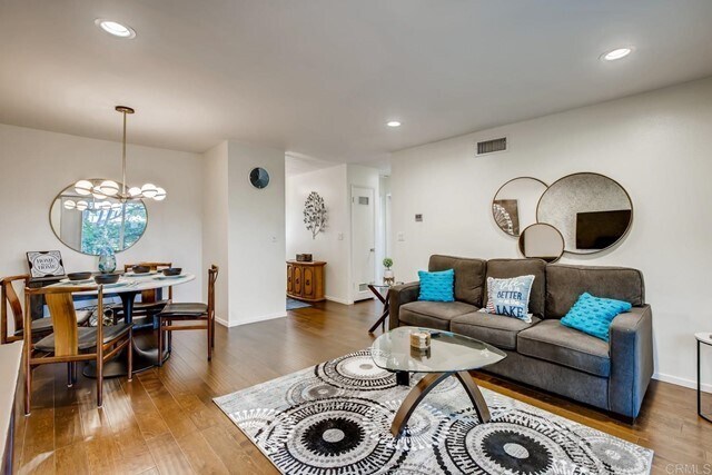 Building Photo - 957 La Bonita Dr