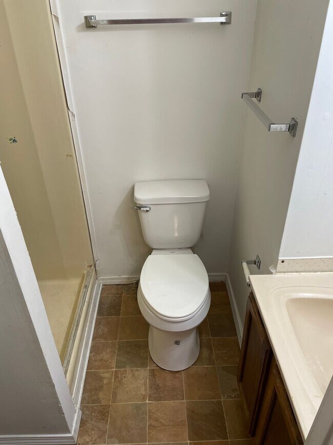 Building Photo - 341 Central Ave