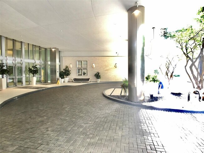 Foto del edificio - 92 SW 3rd St