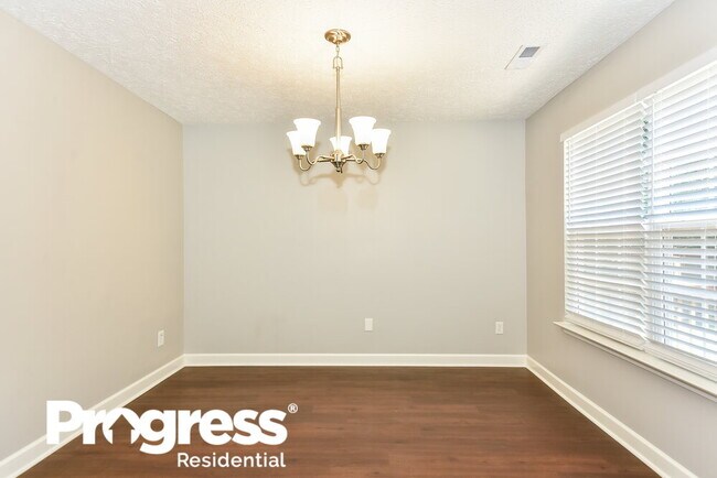 Building Photo - 8032 Meadowview Ln