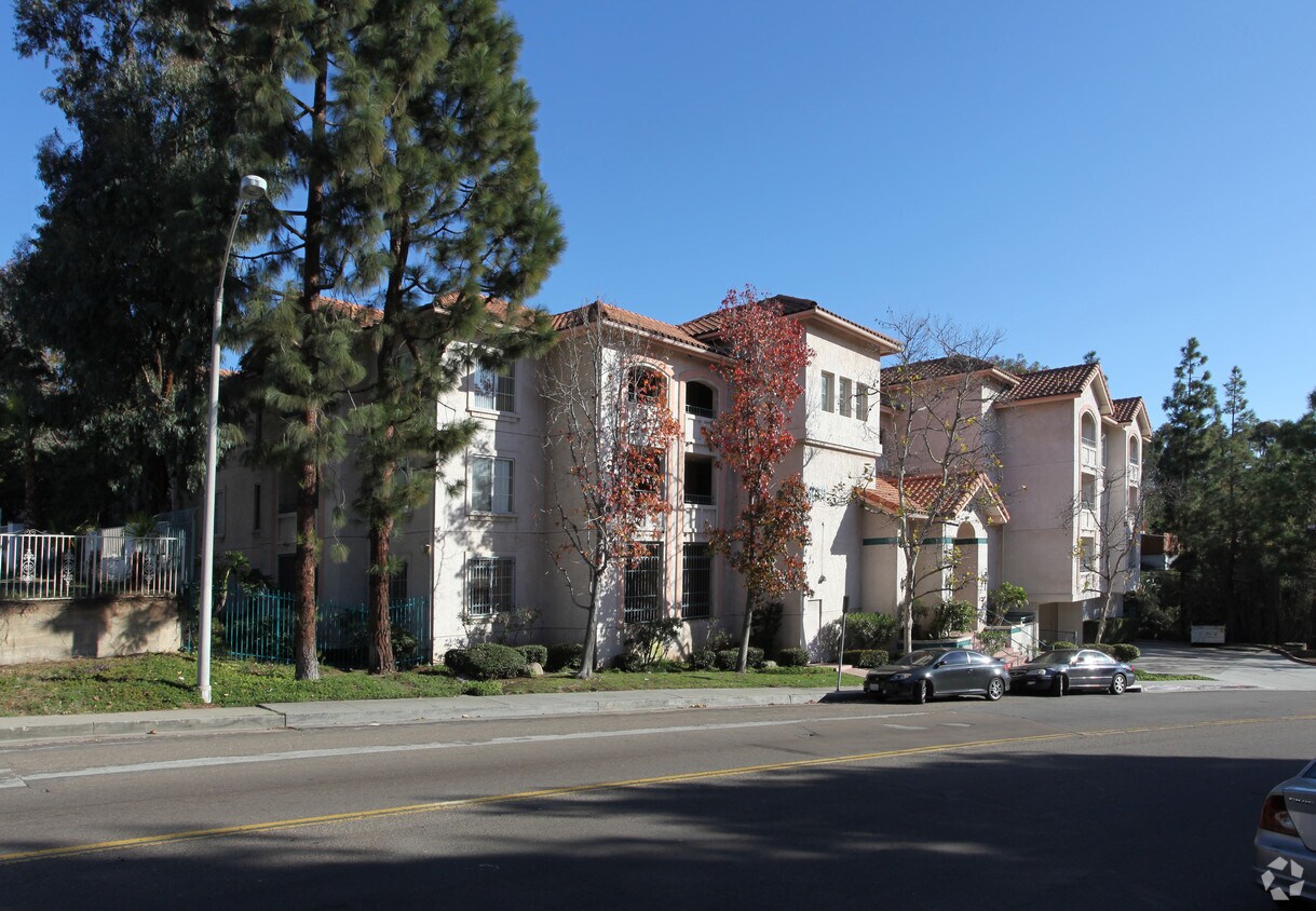 3078 Broadway, San Diego, CA 92102 Apartments in San Diego, CA