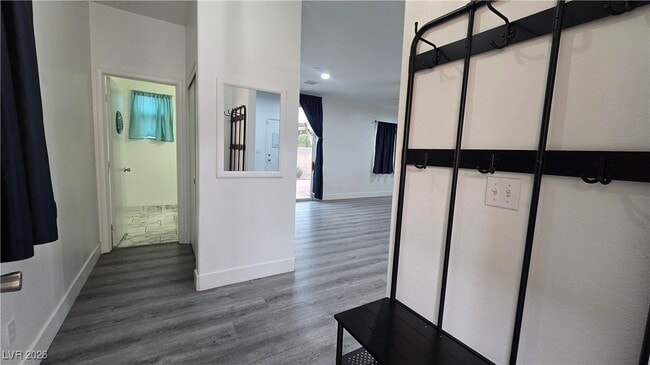 Foto del edificio - 5205 El Castano Ave