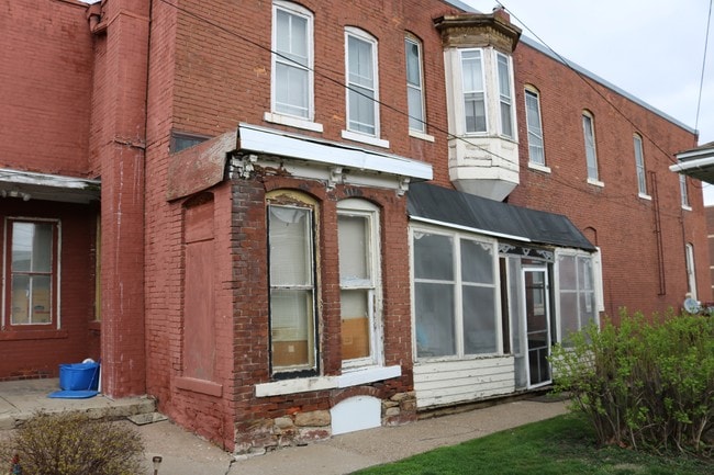 Building Photo - 1101 S 9th St