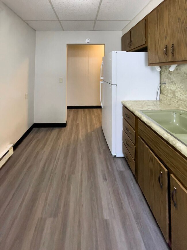 Foto del edificio - Charming 1-Bedroom Apartment Near Ball Sta...