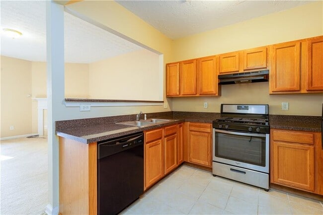 Building Photo - 1378 Penhurst Dr