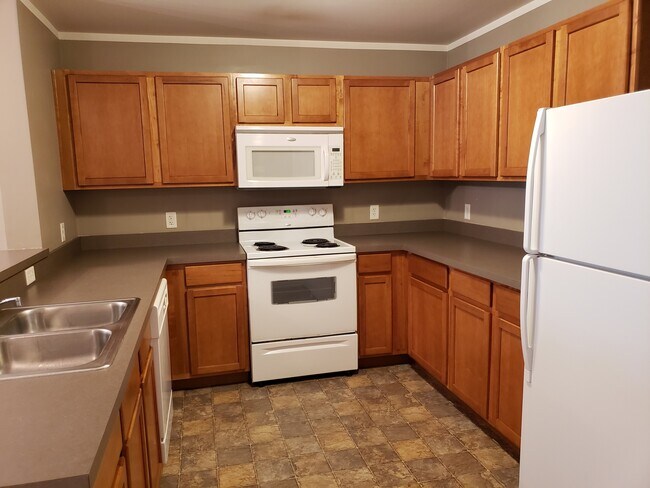 Building Photo - 142 Bertram Dr