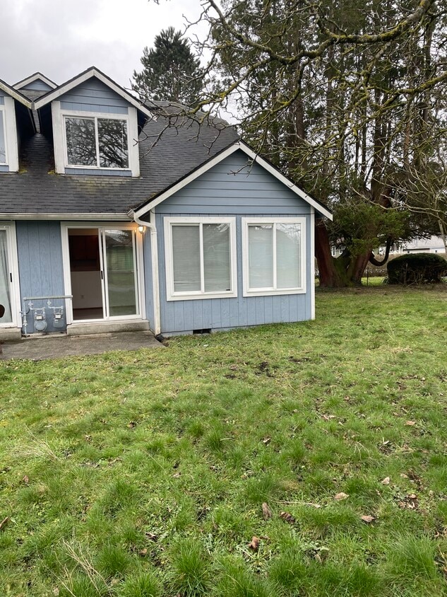 1000 Sterling St, SedroWoolley, WA 98284 Townhouse for Rent in Sedro