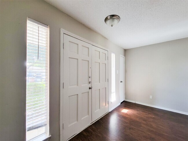 Foto del edificio - 18402 Tall Cypress Dr