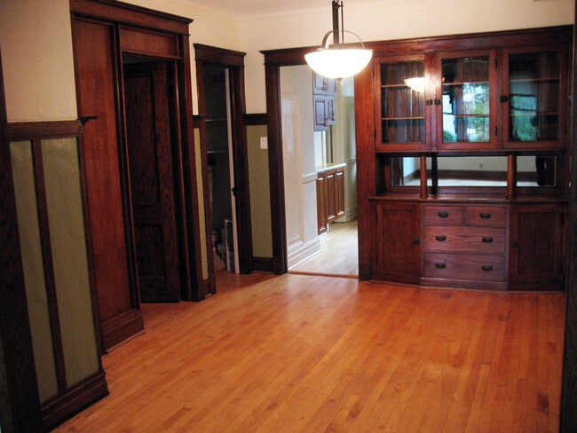 Dining Room - 1449 N Bell Ave