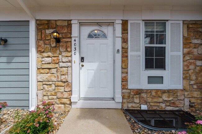 Building Photo - 4030 Baytown Dr