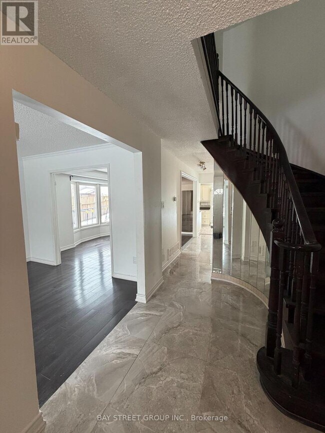 Photo du bâtiment - 33 Winborne Rd