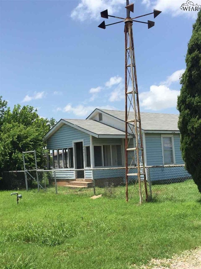 Foto del edificio - 406 E Live Oak St