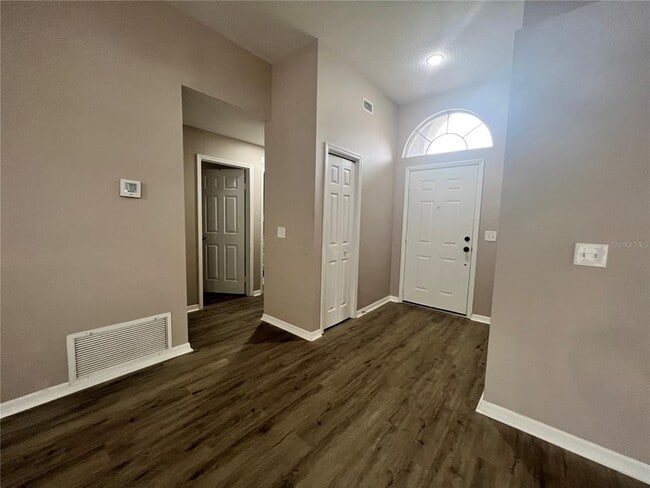 Building Photo - 28427 Sunvale Pl