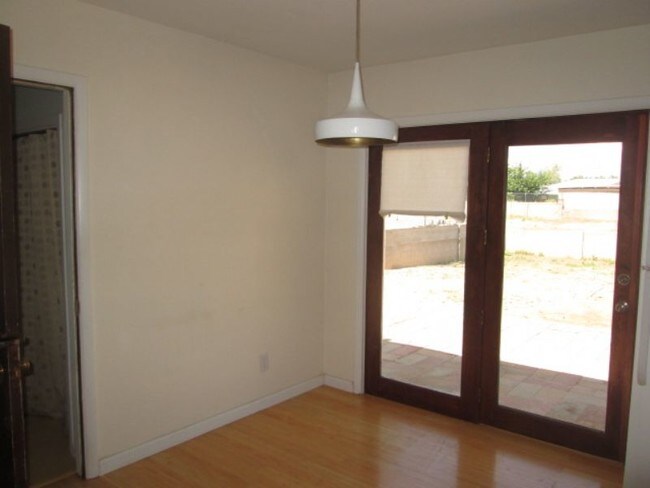 Foto del edificio - 4609 Delamar Ave NE