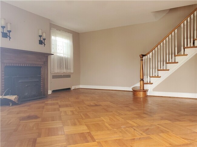 Foto del edificio - 3501 N Madison St