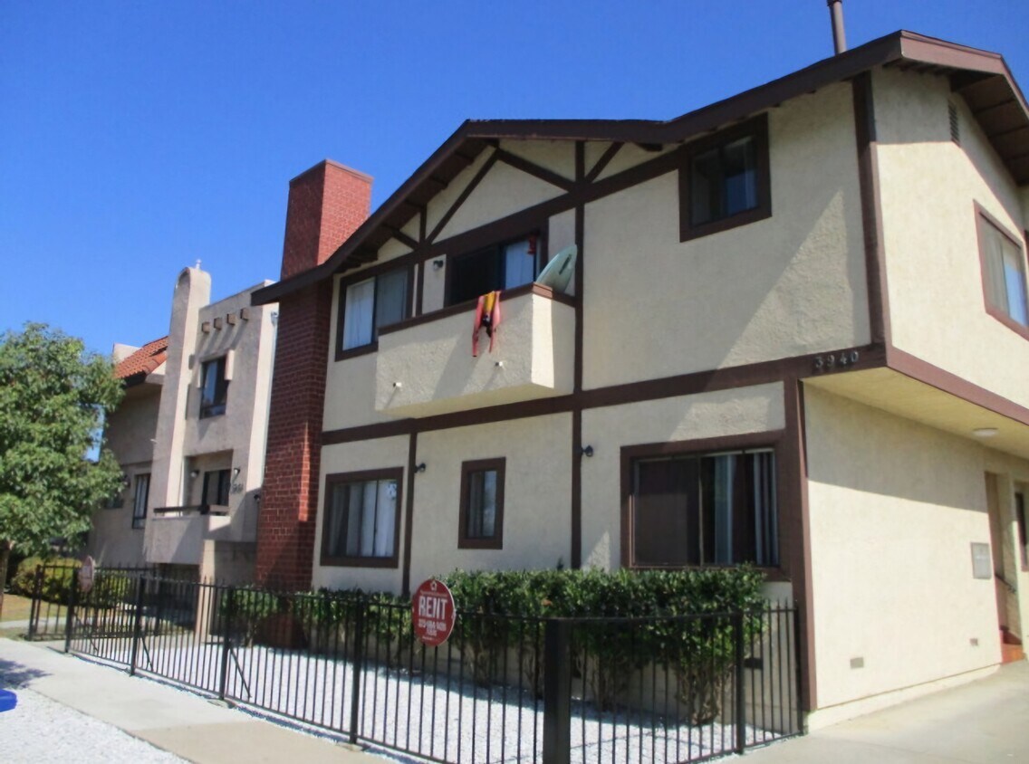 Primary Photo - 3940 Tilden Ave
