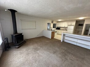 Building Photo - 13048 N Highland Cir