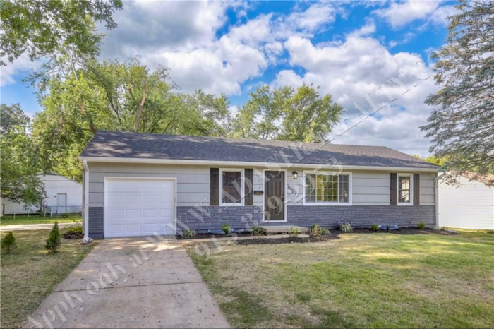 Primary Photo - Stunningly Remodeled 3 Bed 1 Bath Home in ...