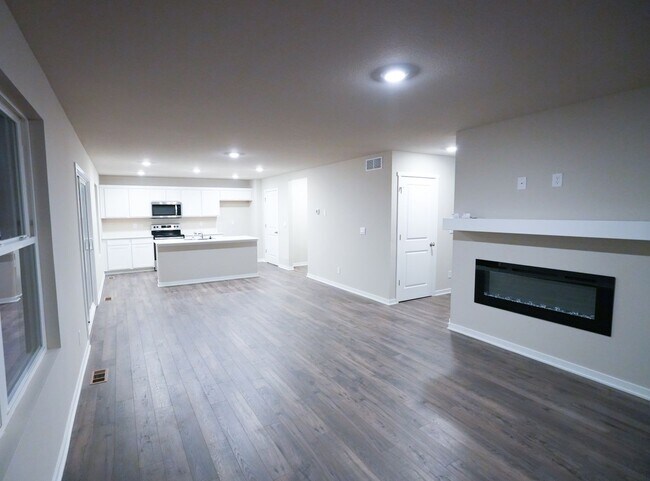 Building Photo - "Cyclist's Paradise: Spacious 2-Story Home...