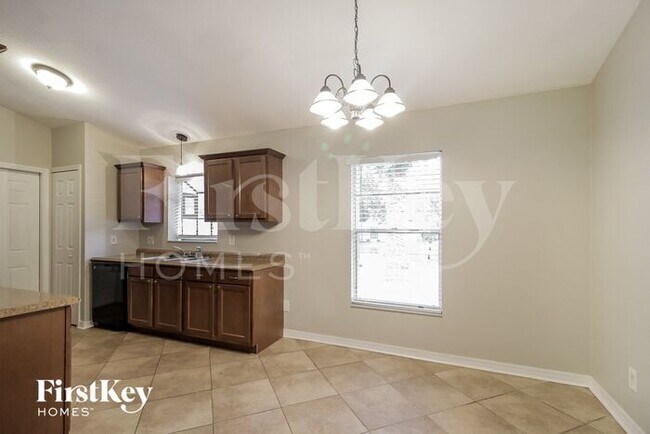 Building Photo - 7666 Glenmoor Ln