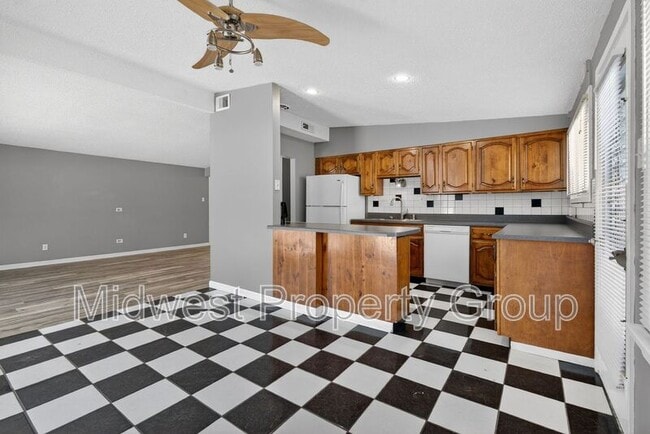 Building Photo - 175 Taney Dr