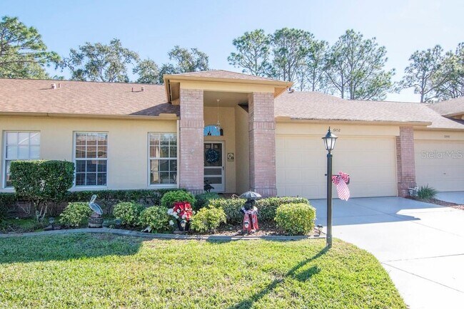 Foto del edificio - 6452 Pine Walk Dr