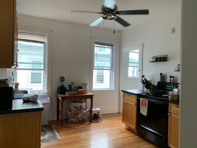 Photo - 16 Falkland St Apartment