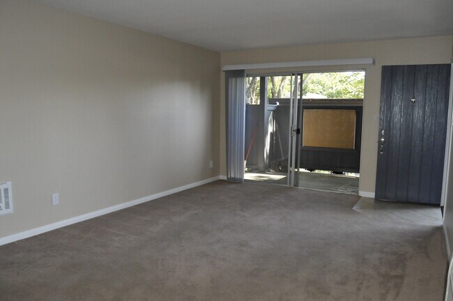Building Photo - 1345 Cabrillo Park Dr
