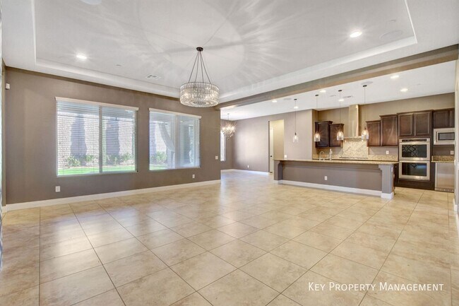 Building Photo - 2724 Josephine Dr