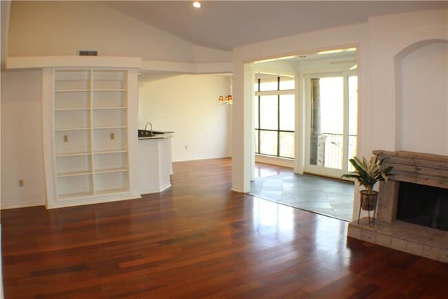 Foto del edificio - 1000 Liberty Park Dr