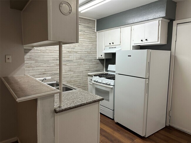 Foto del edificio - 2922 Randolph Rd