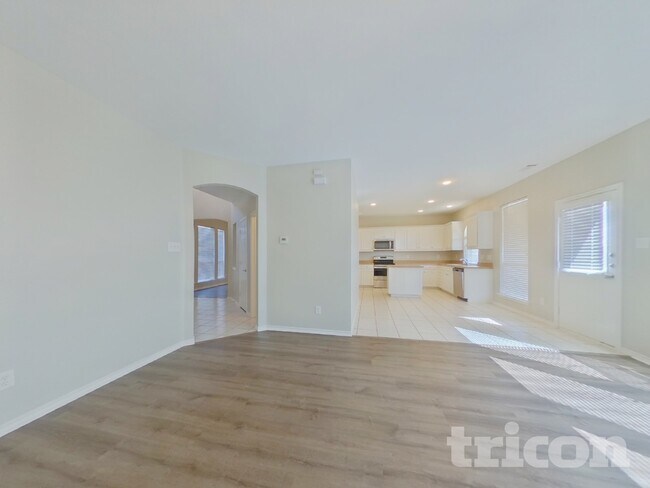 Foto del edificio - 9705 Gallatin Ln