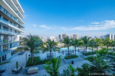 Foto del edificio - 2960 NE 207th St