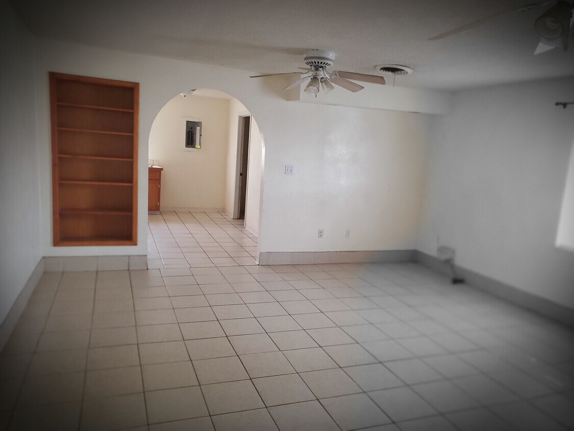 Foto del edificio - 1720 S Avenue F